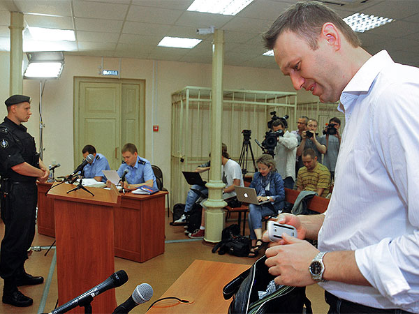 Дело Навального: кому нужны страшные разговоры о...