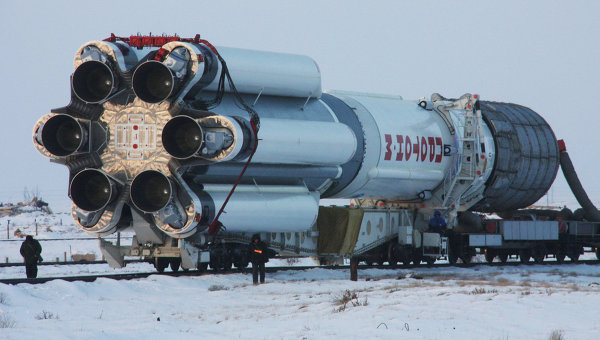 Russia to Aim for 15% of Global Space Market – Medvedev