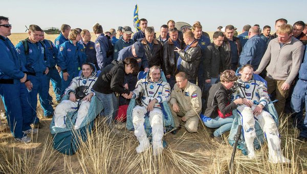 Russia’s Soyuz Spacecraft Lands in Kazakhstan