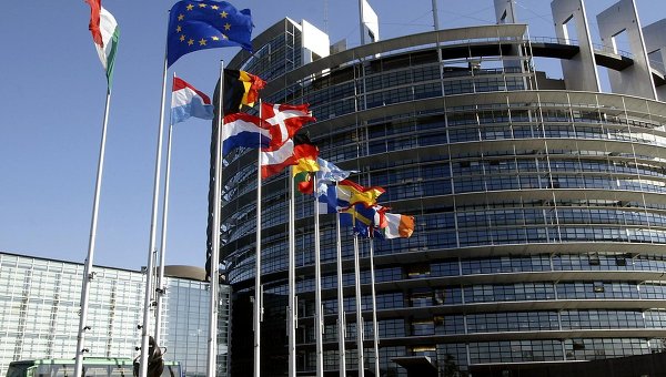 European Parliament Calls For Excluding Russia From SWIFT...