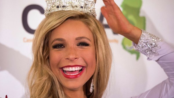 Daughter of Russian Immigrants Crowned Miss America