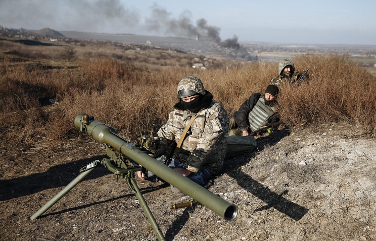 Ukraine`s Donetsk republic accuses Kiev forces of 19...