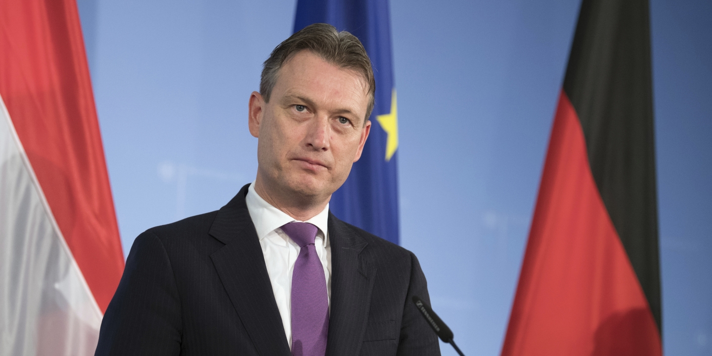 Dutch Official Admits Lying About Meeting With Putin: Is...