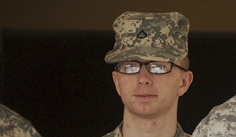 Army judge to hand down Manning`s WikiLeaks sentence on...