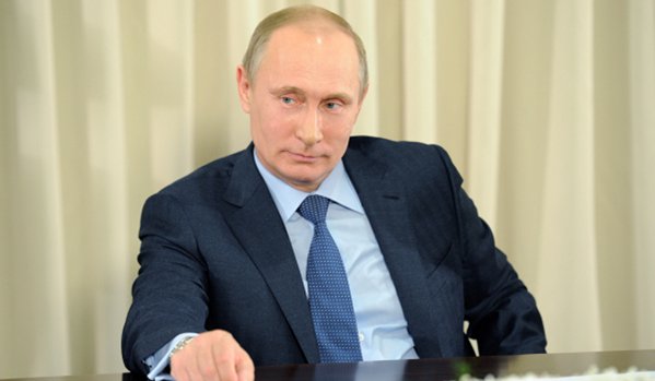 People value Putin as an experienced politician - expert