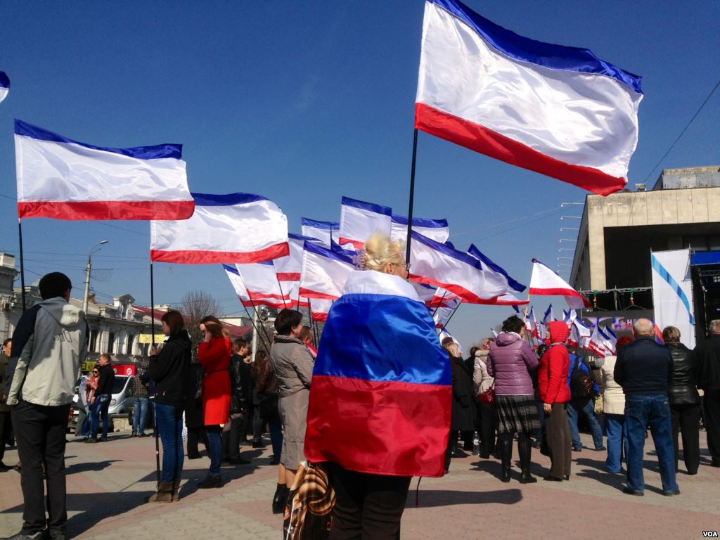 Former U.S. Ambassador to USSR: Let Russia Take Crimea