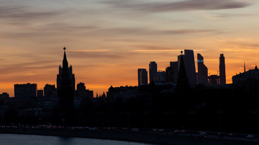 Chinese businesses consider moving production to Russia...
