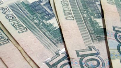 Putin urges shift toward investment-led growth model