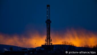 A fracking derrick (Photo: Jim Lo Scalzo/epa/dpa )