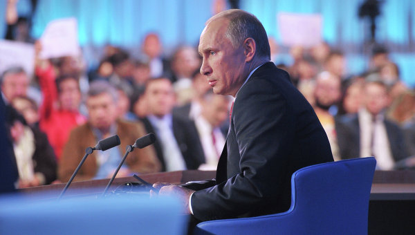 Putin Defends Own Record, Criticizes US in Marathon Q&A