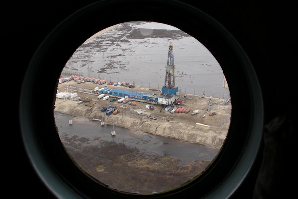 Polar Thaw Opens Shortcut for Russian Natural Gas