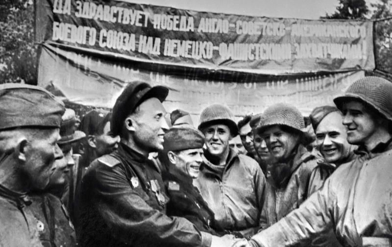 В Москве будет открыта скульптурная композиция «Встреча...