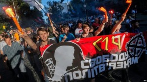 Extreme right march in Kyiv demanding more war in eastern...